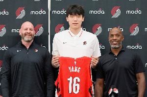 青岛男篮将拥有杨瀚森的CBA独家签约权 每个赛季都可为其办预注册
